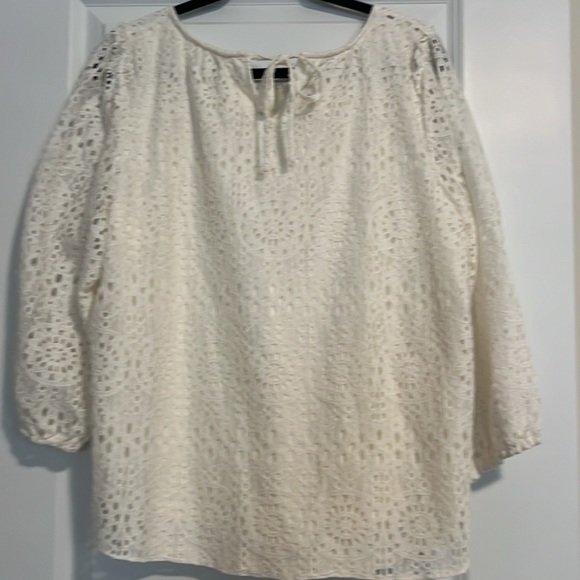 NWT LC Lauren Conrad Women’s Flowy Popover Top - Picture 2 of 4